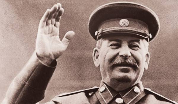 Сталин памятник